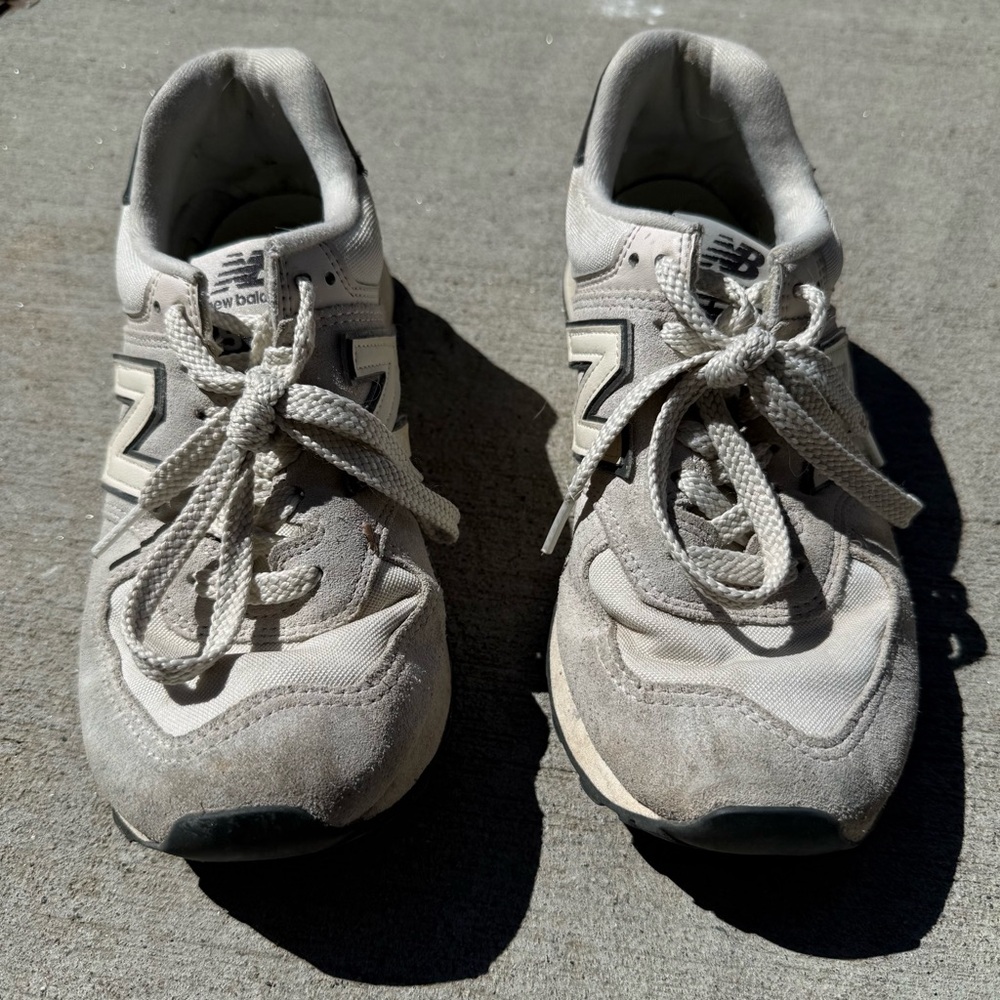 New Balance Women 7.5 White/Gray/Pink Athletic Sneakers